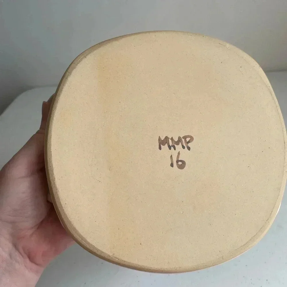 Mississippi Mud pottery Serving Dish Floral like new 7x7x3 Hand Thrown Alton, IL